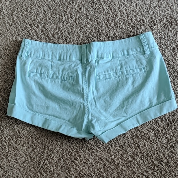 Express shorts - Picture 2 of 3